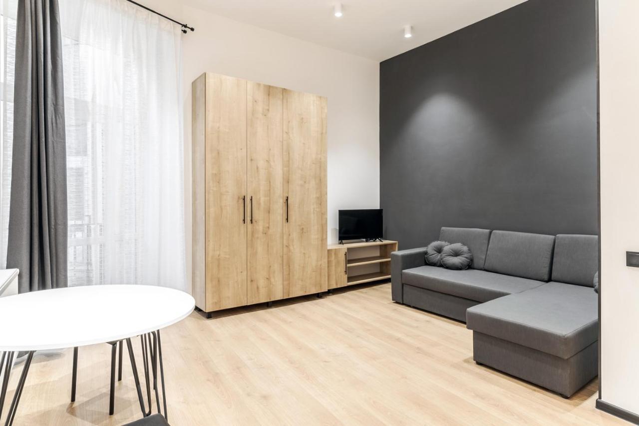 Modern Apartment In The Old City Lviv Kültér fotó
