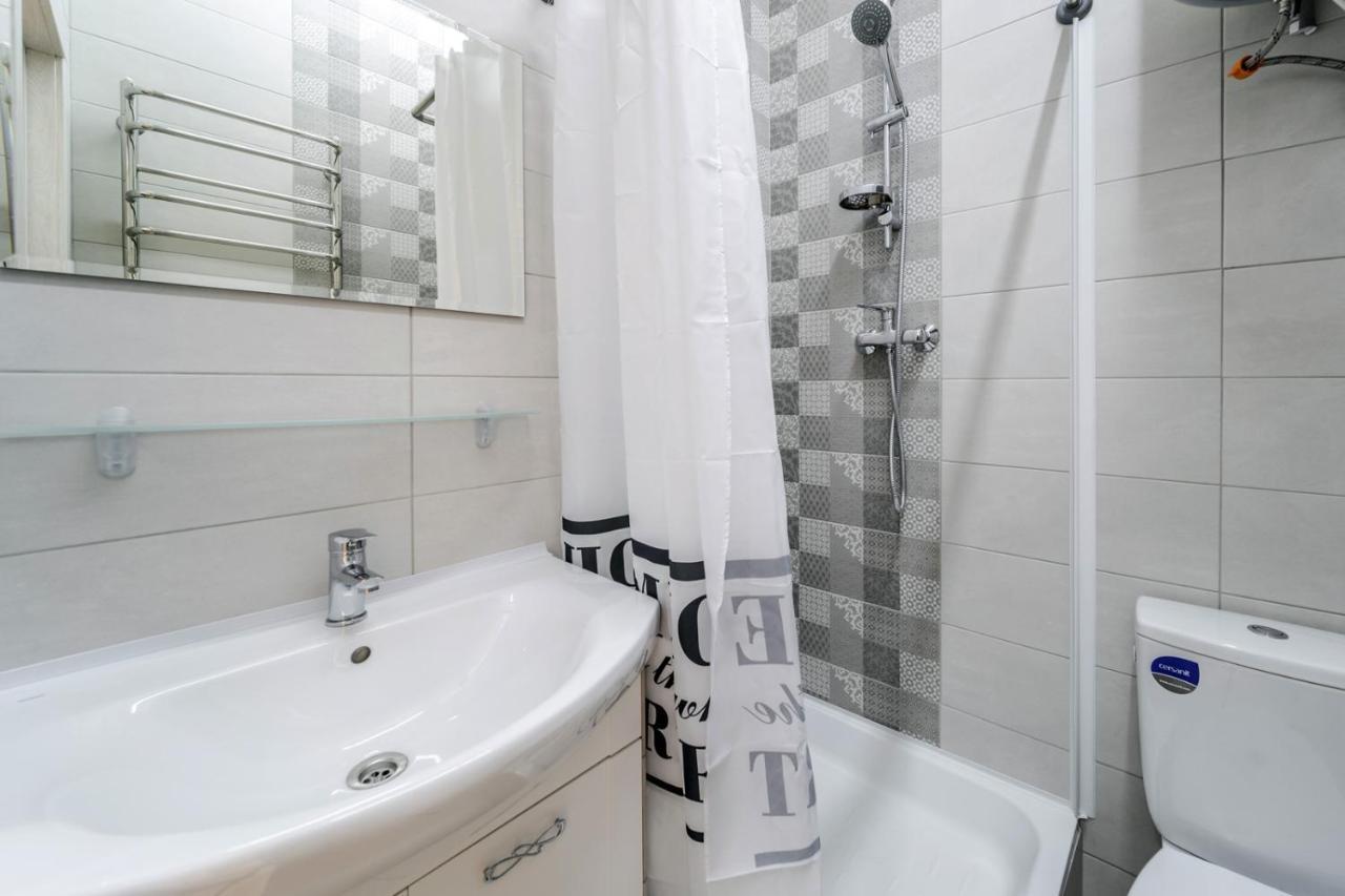 Modern Apartment In The Old City Lviv Kültér fotó
