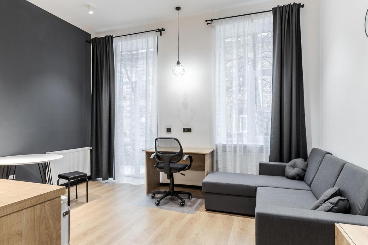 Modern Apartment In The Old City Lviv Kültér fotó