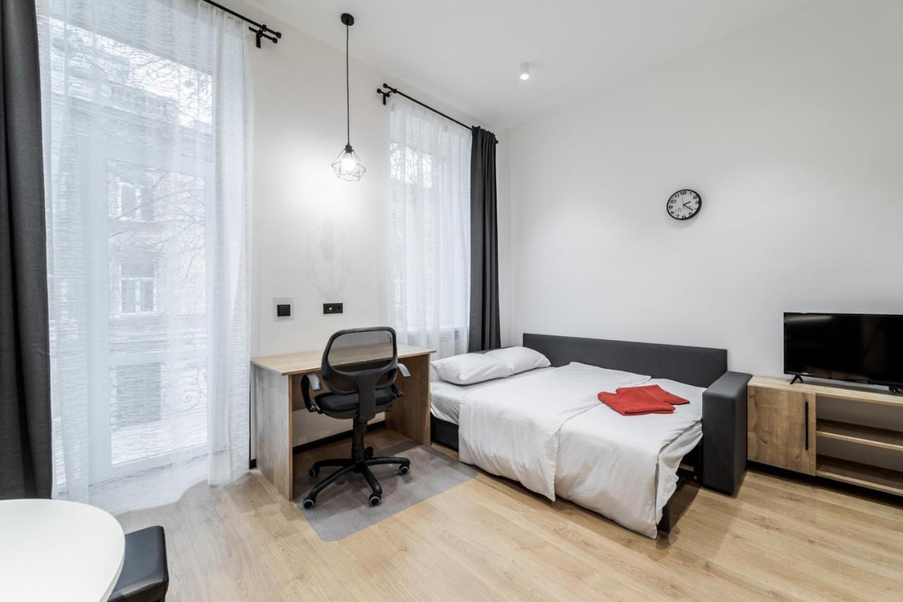 Modern Apartment In The Old City Lviv Kültér fotó