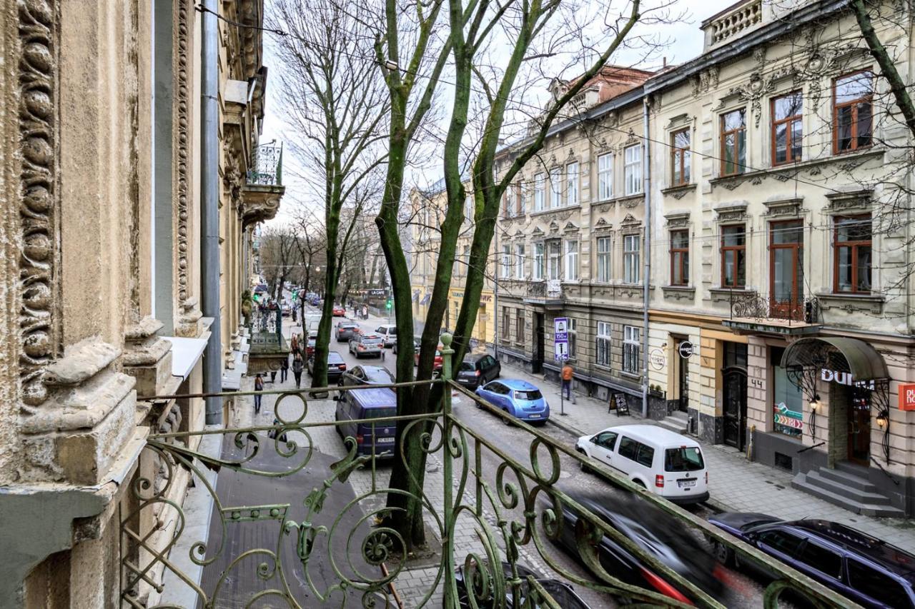 Modern Apartment In The Old City Lviv Kültér fotó